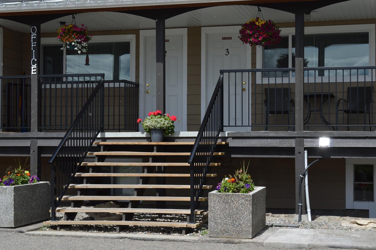 94 Motel & Rv Park 100 Mile House Extérieur photo