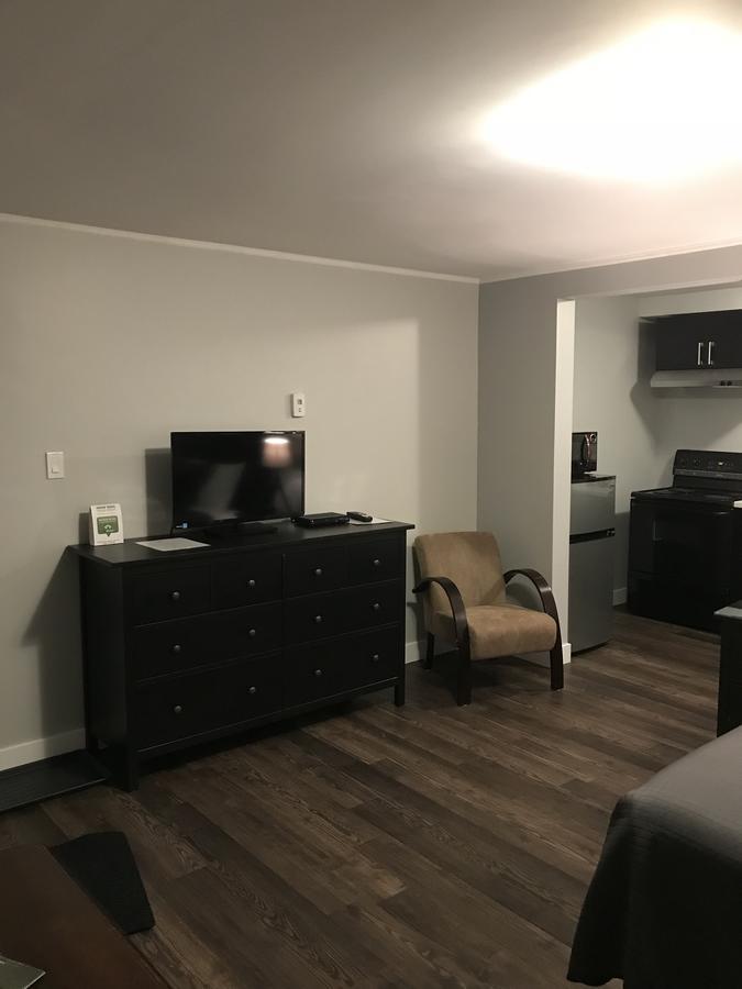 94 Motel & Rv Park 100 Mile House Extérieur photo